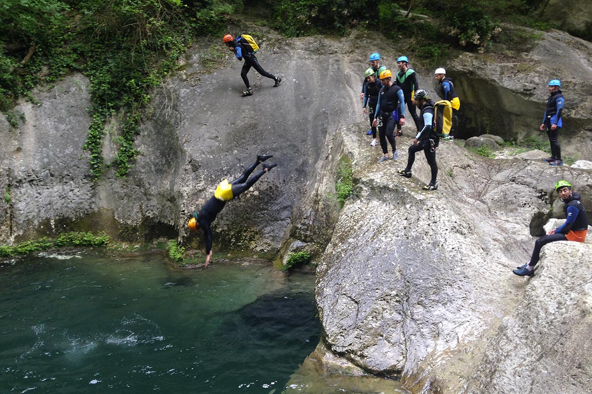 Canyoning team building Nice Côte d'Azur