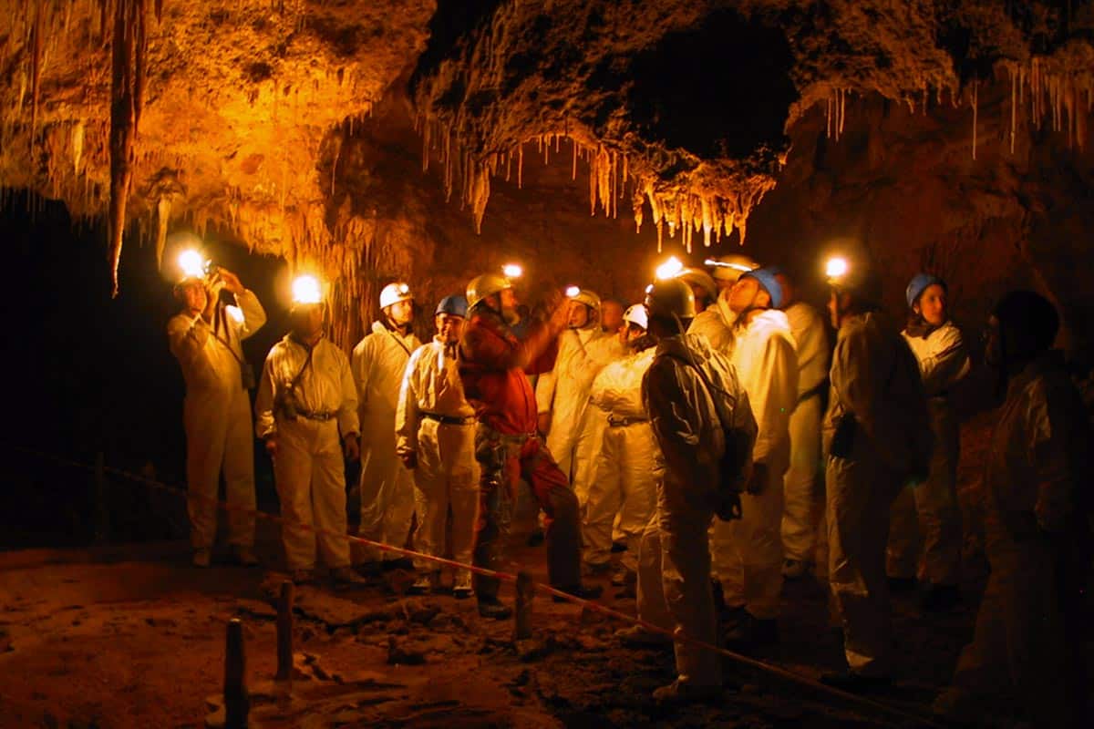 Voyage Souterrain | Team building spéléologie Nice