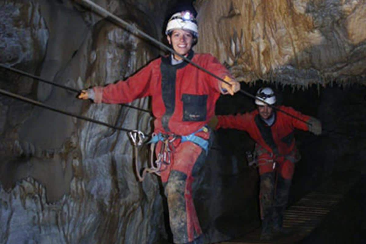 Voyage Souterrain | Team building spéléologie Nice