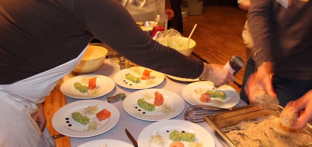 Réussir un atelier cuisine à Paris : l’ingrédient secret d’un team building réussi Team building Top Chef Flashback