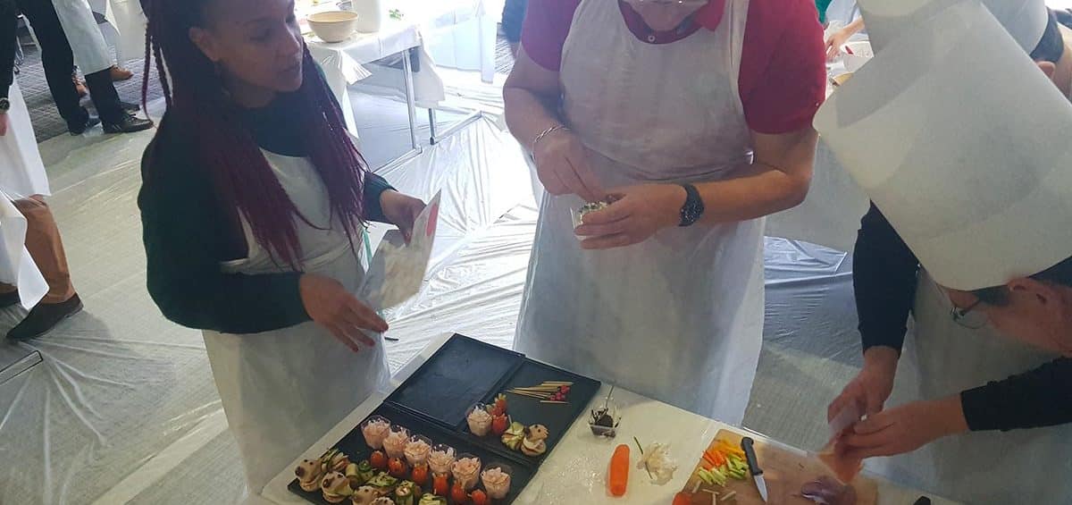 Team building culinaire : créer une cohésion d’équipe savoureuse